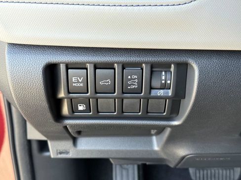 New 2025 Subaru Forester Premium image 32