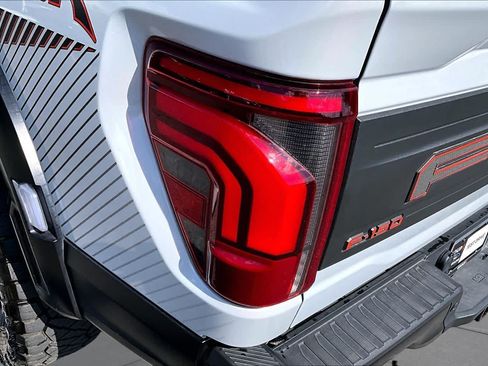 Used 2025 Ford F150 Raptor AWD/4WD image 28