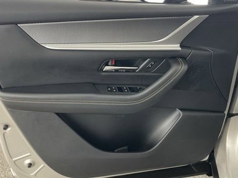 Used 2024 MAZDA CX-90 Plug-In Hybrid w/ Premium Pkg image 34