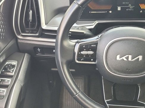 Used 2024 Kia Sorento S image 14