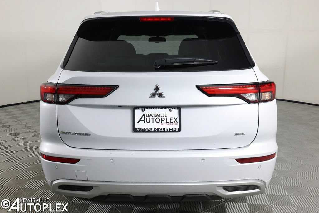 Used 2024 Mitsubishi Outlander SEL FWD image 6
