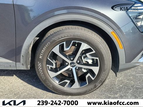 Certified 2024 Kia Sportage EX FWD image 7
