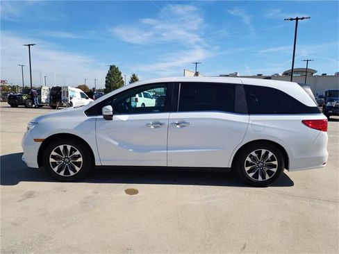 Used 2024 Honda Odyssey EX-L image 4