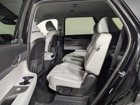 Used 2023 Hyundai Palisade SEL FWD image 25
