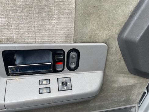 Used 1994 GMC Yukon 4WD 2-Door image 12