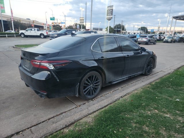 Used 2023 Toyota Camry XSE FWD image 3