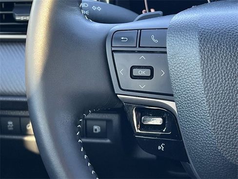 Used 2025 Toyota Camry SE image 22