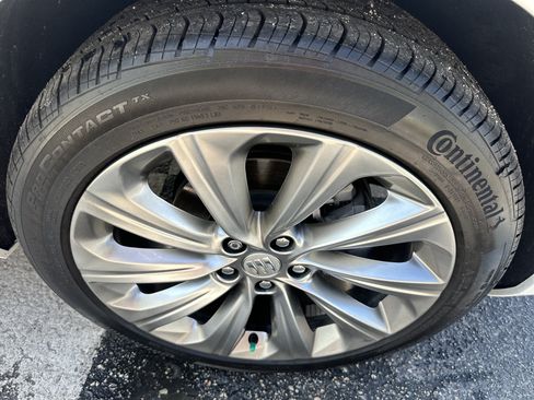 Used 2026 Buick Envista Avenir FWD image 6