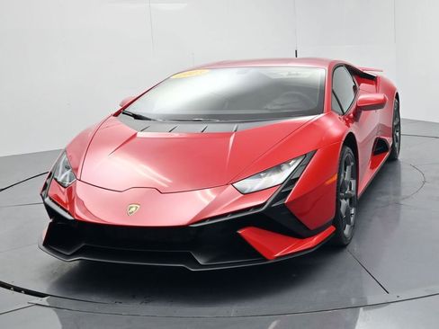 Used 2023 Lamborghini Huracan Tecnica image 3