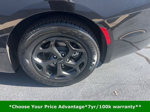 Certified 2022 Chrysler Pacifica Touring-L w/ S Appearance Package image 13