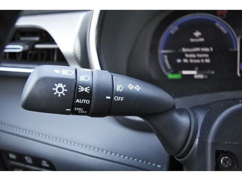 Used 2025 Toyota Highlander Platinum AWD/4WD image 18