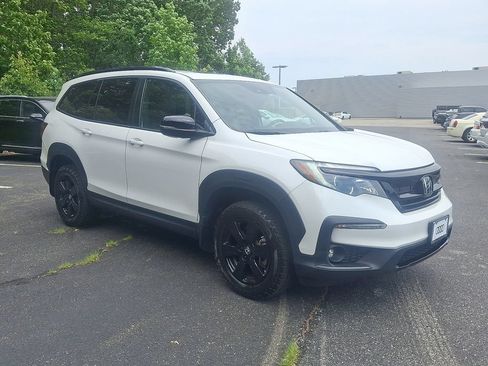 Used 2022 Honda Pilot TrailSport image 3