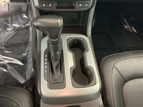 Used 2020 Chevrolet Colorado ZR2 image 18