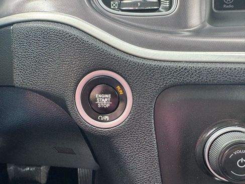 Used 2021 Dodge Charger SXT w/ Leather Interior Group image 22