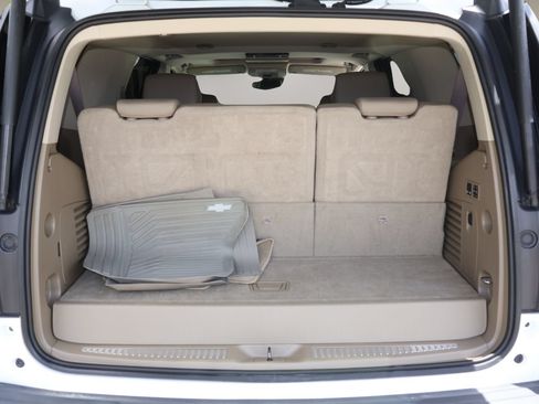 Used 2019 Chevrolet Tahoe LT RWD image 16