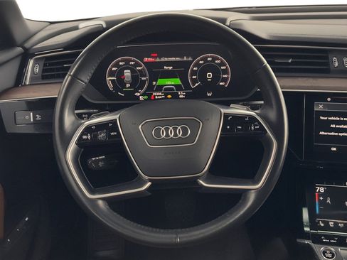 Used 2021 Audi e-tron Premium Plus w/ Premium Plus Package image 20