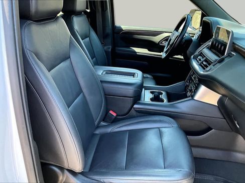 Used 2021 Chevrolet Tahoe LT w/ Luxury Package RWD image 11