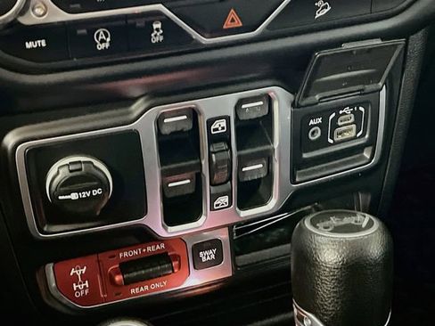 Used 2018 Jeep Wrangler Unlimited Rubicon AWD/4WD image 21