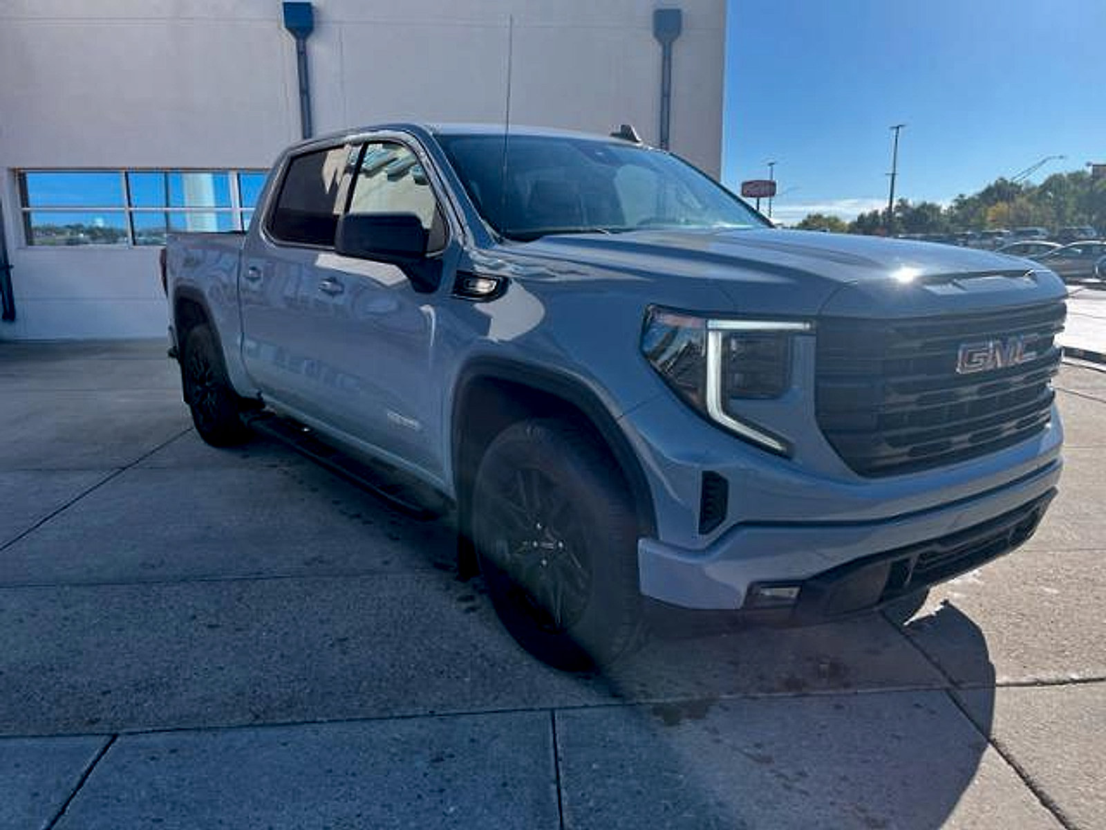 Used 2024 GMC Sierra 1500 Elevation AWD/4WD image 3