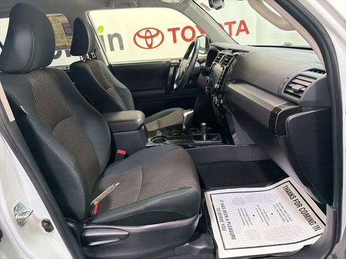 Used 2024 Toyota 4Runner TRD Off-Road AWD/4WD image 12