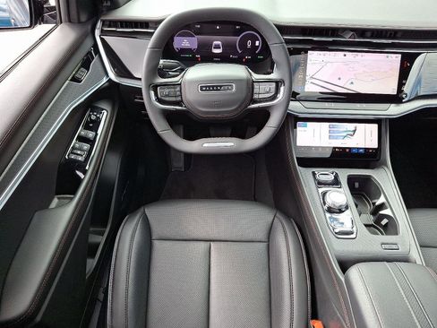 Used 2025 Jeep Wagoneer S Limited image 11