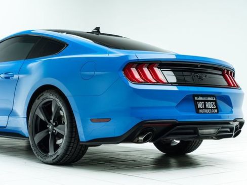 Used 2022 Ford Mustang Premium w/ Equipment Group 201A image 19