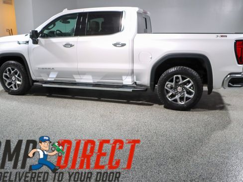 Used 2023 GMC Sierra 1500 SLT w/ SLT Premium Plus Package AWD/4WD image 10