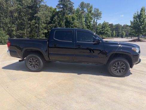 Used 2021 Toyota Tacoma SR5 RWD image 2