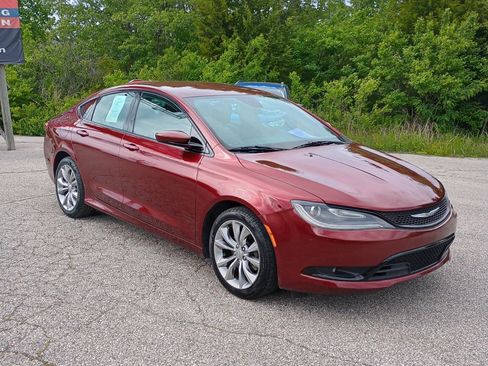 Used 2015 Chrysler 200 S w/ Navigation & Sound Group I FWD image 7