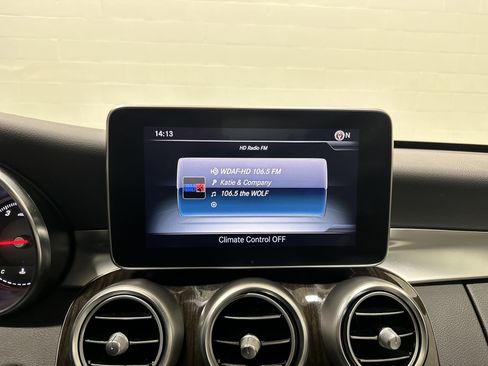 Used 2018 Mercedes-Benz C 300 4MATIC Sedan image 23