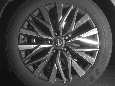 Used 2025 Nissan Altima 2.5 SV image 12