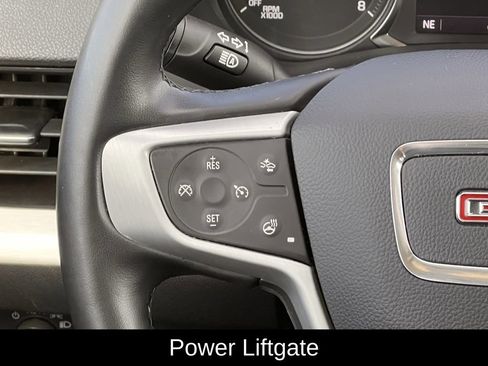 Used 2023 GMC Terrain SLT image 15