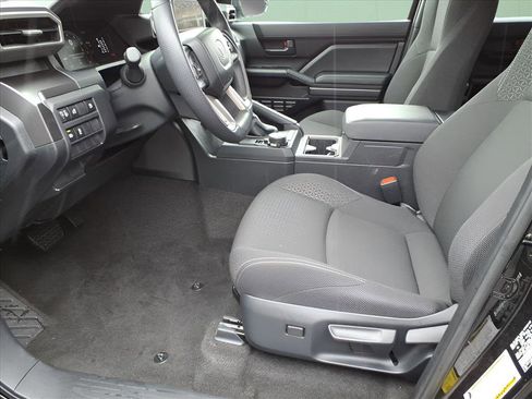 Used 2025 Toyota 4Runner SR5 image 11