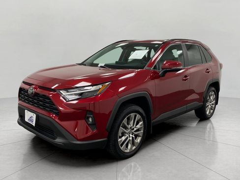 Used 2022 Toyota RAV4 XLE Premium AWD/4WD image 10