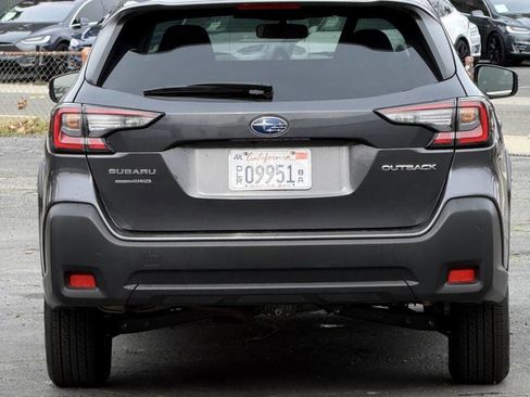 Used 2025 Subaru Outback Premium image 4