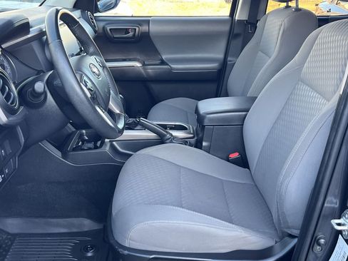 Used 2022 Toyota Tacoma SR5 image 12