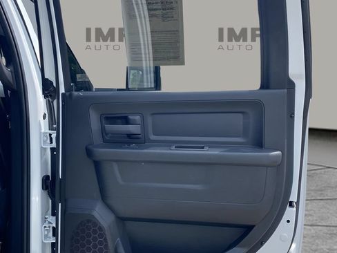 Used 2024 RAM 5500 Tradesman w/ Chrome Appearance Group AWD/4WD image 48