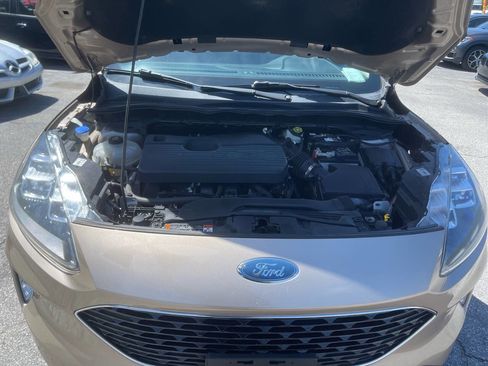 Used 2020 Ford Escape Titanium AWD/4WD image 35