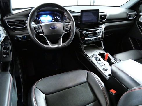 Certified 2023 Ford Explorer ST-Line image 5