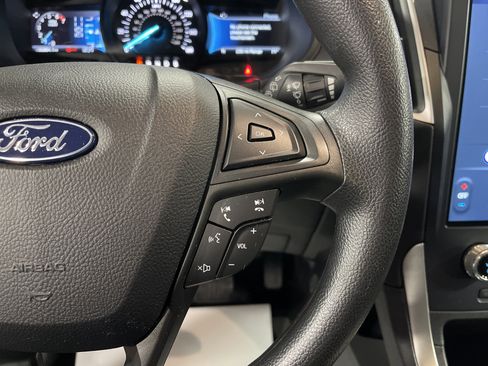 Used 2022 Ford Edge SE w/ Black Appearance Package image 19