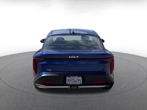 Used 2025 Kia K4 LXS image 12