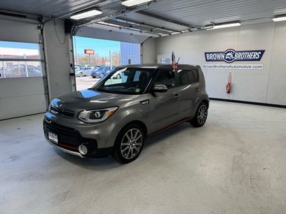 Used 2018 Kia Soul ! w/ Tech Package