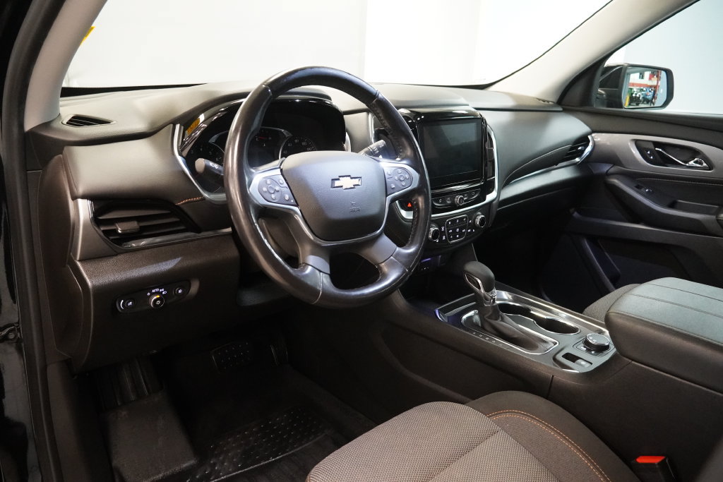 Used 2021 Chevrolet Traverse LT FWD image 5