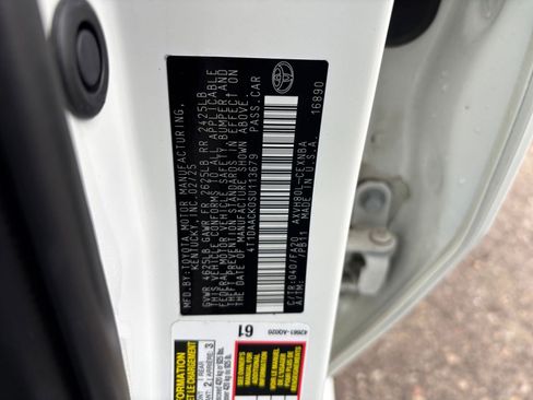 Used 2025 Toyota Camry LE image 29