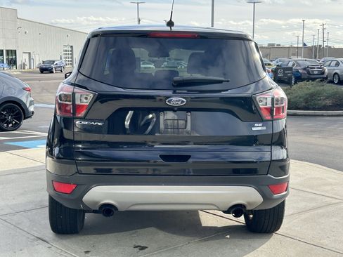 Used 2017 Ford Escape SE image 6