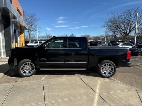 Used 2018 Chevrolet Silverado 1500 High Country image 2