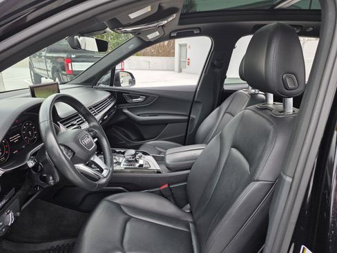 Used 2019 Audi Q7 3.0T Premium Plus w/ Premium Plus Package image 12