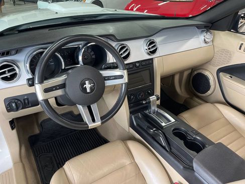 Used 2009 Ford Mustang GT Premium RWD image 39