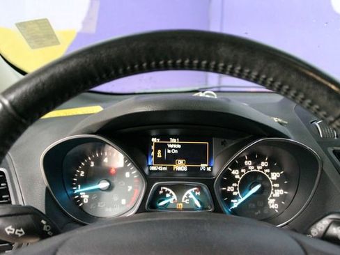 Used 2019 Ford Escape SEL w/ Sun & Style Package AWD/4WD image 18