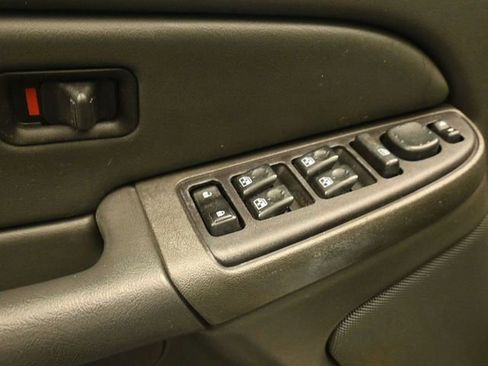 Used 2005 Chevrolet Silverado 1500 LS w/ Light Duty Power Package image 13